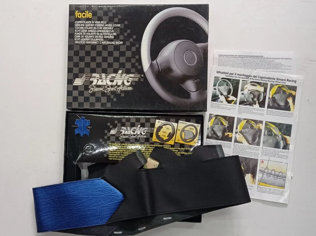 COPRIVOLANTE in pelle su misura LANCIA Y dal 2000 al 2003 NERO/AZZURRO LUX